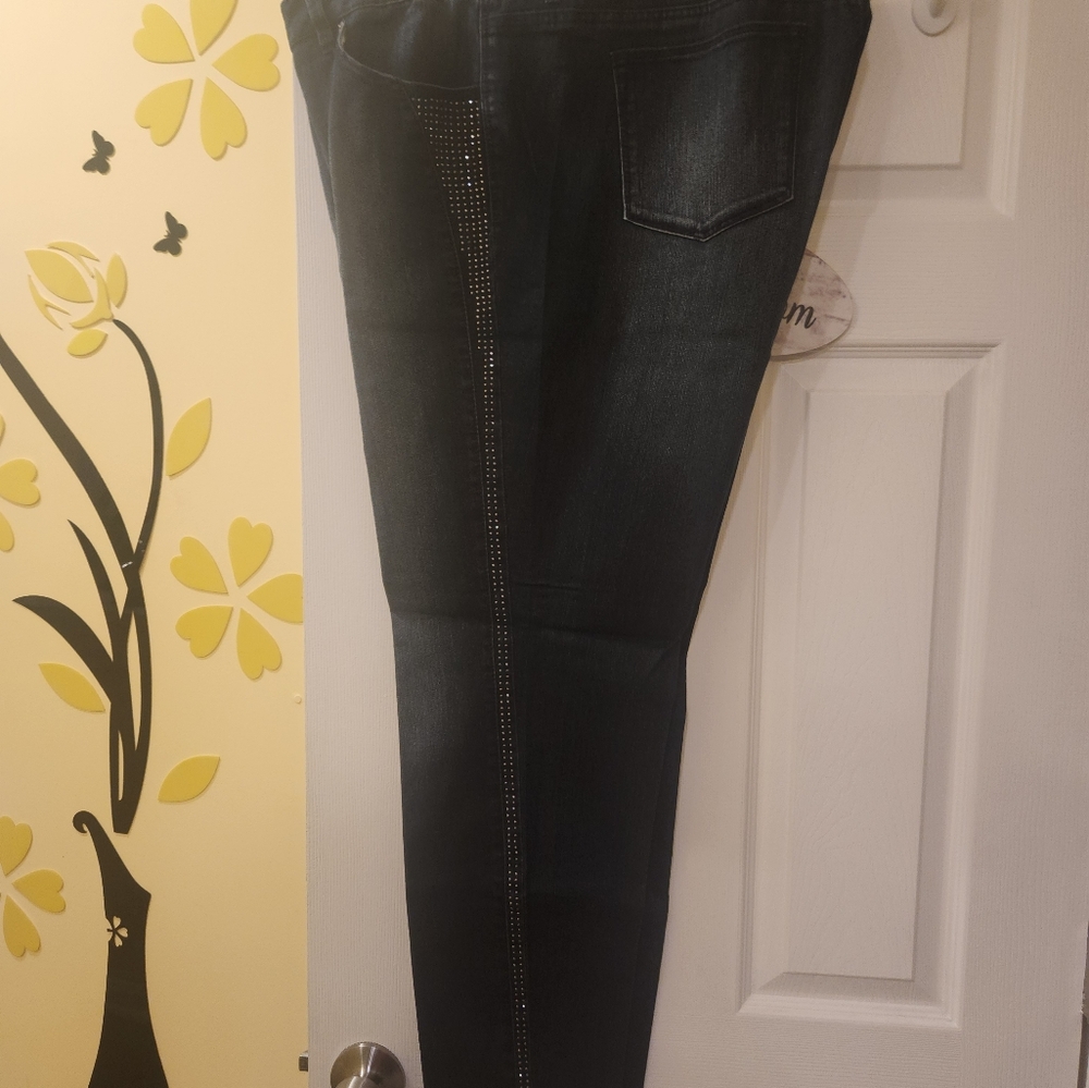 Stylish Denim Jeans with Studded Detail